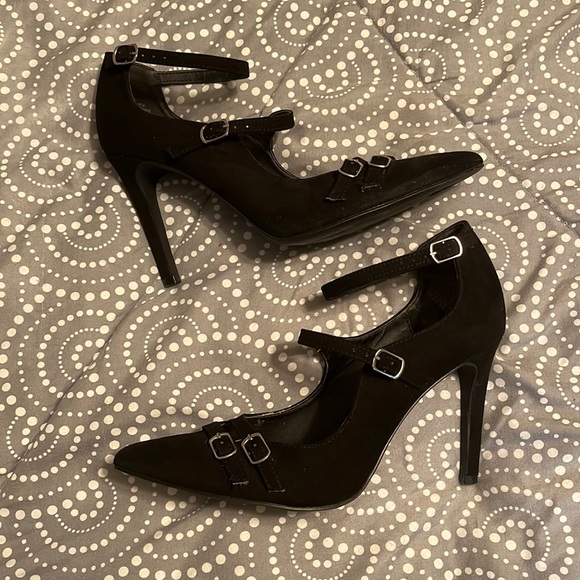 JustFab Shoes - JustFab sexy strappy silver buckle black heels size 10